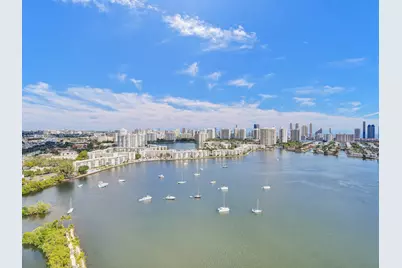 17301 Biscayne Boulevard, North Miami Beach, FL 33160 - Photo 49