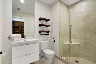 17301 Biscayne Blvd, North Miami Beach, FL 33160 - Photo 37