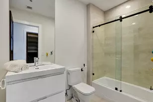 17301 Biscayne Blvd, North Miami Beach, FL 33160 - Photo 33