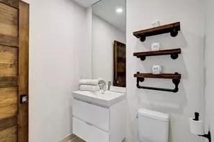 17301 Biscayne Blvd, North Miami Beach, FL 33160 - Photo 35