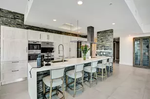 17301 Biscayne Blvd, North Miami Beach, FL 33160 - Photo 9