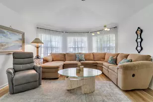 1991 SE Manth Ln, Port Saint Lucie, FL 34983 - Photo 5