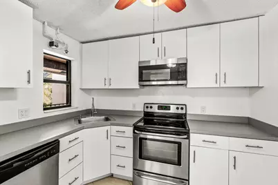 8553 W Boca Glades Blvd Boulevard W #G, Boca Raton, FL 33434 - Photo 5