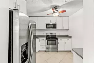 8553 Boca Glades Blvd, Boca Raton, FL 33434 - Photo 9