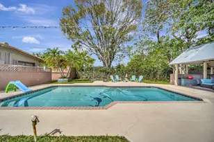 831 NW 39th St, Oakland Park, FL 33309 - Photo 27