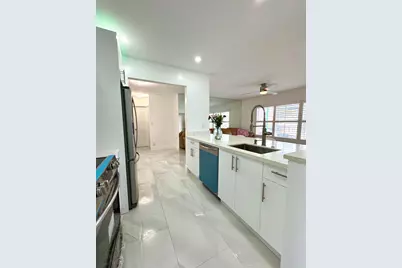 2841 NE 32nd Street #10, Fort Lauderdale, FL 33306 - Photo 9