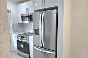 2841 NE 32nd St, Fort Lauderdale, FL 33306 - Photo 13