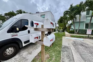 106 Linda Ln, Palm Beach Shores, FL 33404 - Photo 39