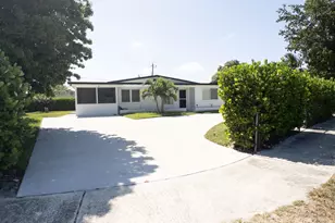 887 W Perry St, Lantana, FL 33462 - Photo 1