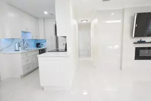 887 W Perry St, Lantana, FL 33462 - Photo 13