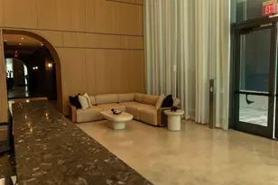 121 NE 5th St, Miami, FL 33132 - Photo 15