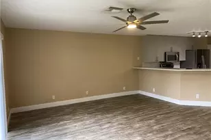 8549 W Southgate Shores Cir, Tamarac, FL 33321 - Photo 7