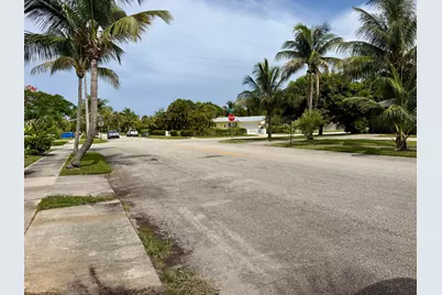 505 Foresteria Drive, Lake Park, FL 33403 - Photo 23