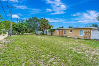 505 Foresteria Drive, Lake Park, FL 33403 - Photo 9