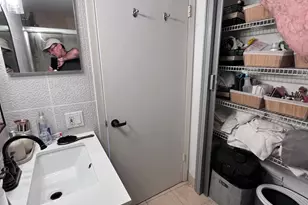 540 Brickell Key Dr, Miami, FL 33131 - Photo 19