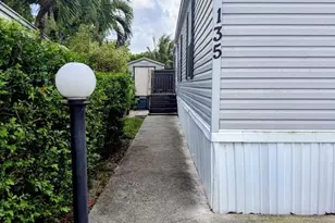 135 Parkside Ct, Coconut Creek, FL 33073 - Photo 3