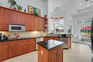 8197 Butler Greenwood Dr, West Palm Beach, FL 33411 - Photo 9