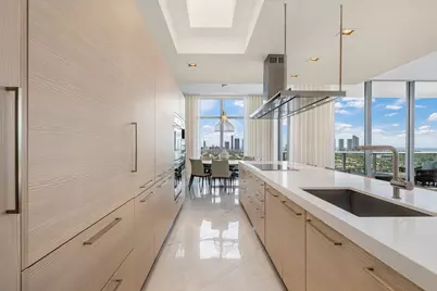 17301 Biscayne Boulevard #Ph-7, North Miami Beach, FL 33160 - Photo 11