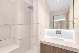 17301 Biscayne Blvd, North Miami Beach, FL 33160 - Photo 35