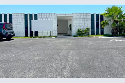 706 N 7th Street, Fort Pierce, FL 34950 - Photo 5