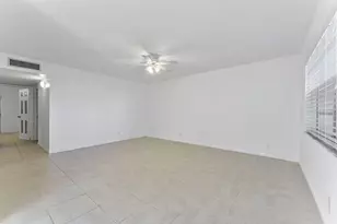 877 Flanders S, Delray Beach, FL 33484 - Photo 11