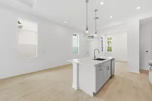 140 SE Via Tirso, Port Saint Lucie, FL 34952 - Photo 9