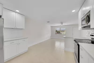 5309 NW 49th Avenue, Tamarac, FL 33319 - Photo 11