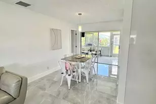 811 SW 18th Ct, Boynton Beach, FL 33426 - Photo 7