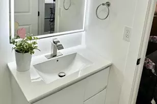 811 SW 18th Ct, Boynton Beach, FL 33426 - Photo 13