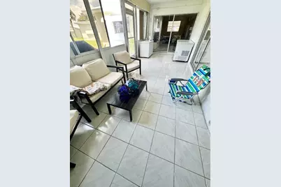 811 SW 18th Court, Boynton Beach, FL 33426 - Photo 15