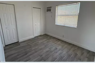 4071 N Dixie Highway #32, Oakland Park, FL 33334 - Photo 5