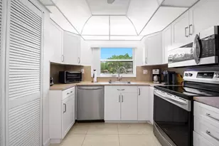 9330 E Sunrise Lakes Blvd E, Sunrise, FL 33322 - Photo 1