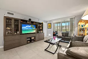 9330 E Sunrise Lakes Blvd E, Sunrise, FL 33322 - Photo 7