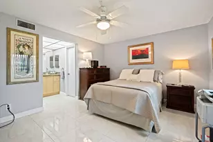 9330 Sunrise Lakes Blvd, Sunrise, FL 33322 - Photo 13