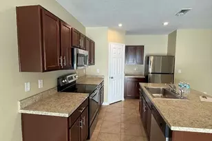 5234 Oakland Lake Cir, Fort Pierce, FL 34951 - Photo 13