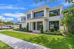 2406 NE 13th Ct, Fort Lauderdale, FL 33304 - Photo 3