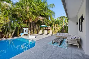 2112 Manatee Dr, Fort Lauderdale, FL 33316 - Photo 3