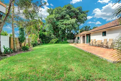 3208 Beacon Street, Pompano Beach, FL 33062 - Photo 21