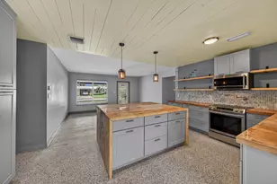 818 NW 28th Ct, Wilton Manors, FL 33311 - Photo 9