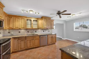 9342 Bloomfield Dr, Palm Beach Gardens, FL 33410 - Photo 5