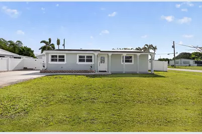 9342 Bloomfield Drive, Palm Beach Gardens, FL 33410 - Photo 1