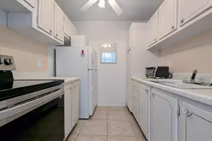131 Doolen Ct, North Palm Beach, FL 33408 - Photo 9