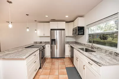 402 SW Ruffner Court, Port Saint Lucie, FL 34953 - Photo 9
