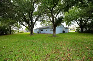 402 SW Ruffner Ct, Port Saint Lucie, FL 34953 - Photo 11