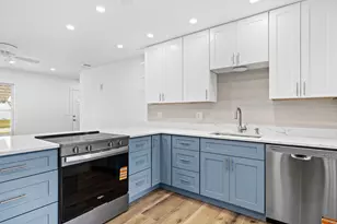 2042 SE Oxmoor Terrace, Port Saint Lucie, FL 34952 - Photo 9