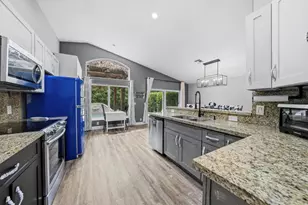 13366 NW 16th St, Pembroke Pines, FL 33028 - Photo 11