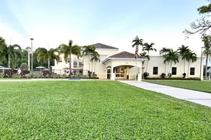 8 Northampton A, West Palm Beach, FL 33417 - Photo 11