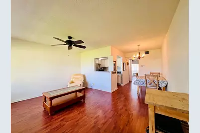 8 Northampton A, West Palm Beach, FL 33417 - Photo 3