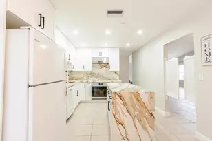 8632 Bridle Path Ct, Davie, FL 33328 - Photo 7