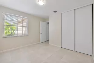 11446 NW 49th Dr, Coral Springs, FL 33076 - Photo 9